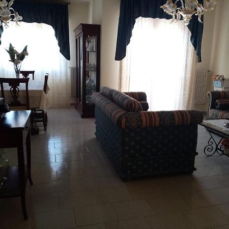 Le Stanze Di Botticelli Bed & Breakfast แตร์โมลิ ภายนอก รูปภาพ
