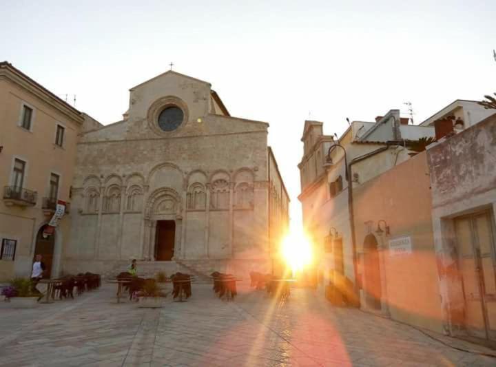 Le Stanze Di Botticelli Bed & Breakfast แตร์โมลิ ภายนอก รูปภาพ