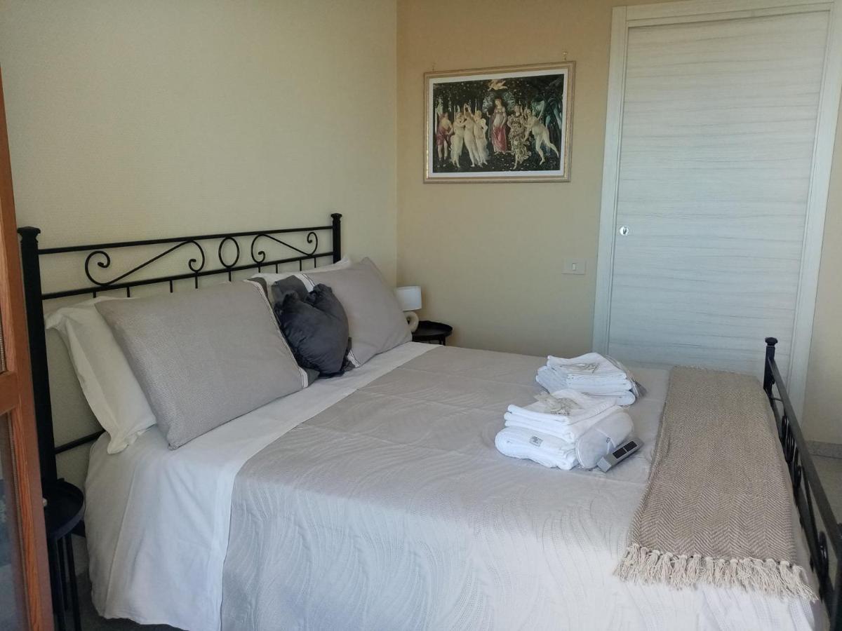Le Stanze Di Botticelli Bed & Breakfast แตร์โมลิ ภายนอก รูปภาพ
