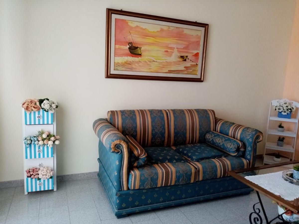 Le Stanze Di Botticelli Bed & Breakfast แตร์โมลิ ภายนอก รูปภาพ