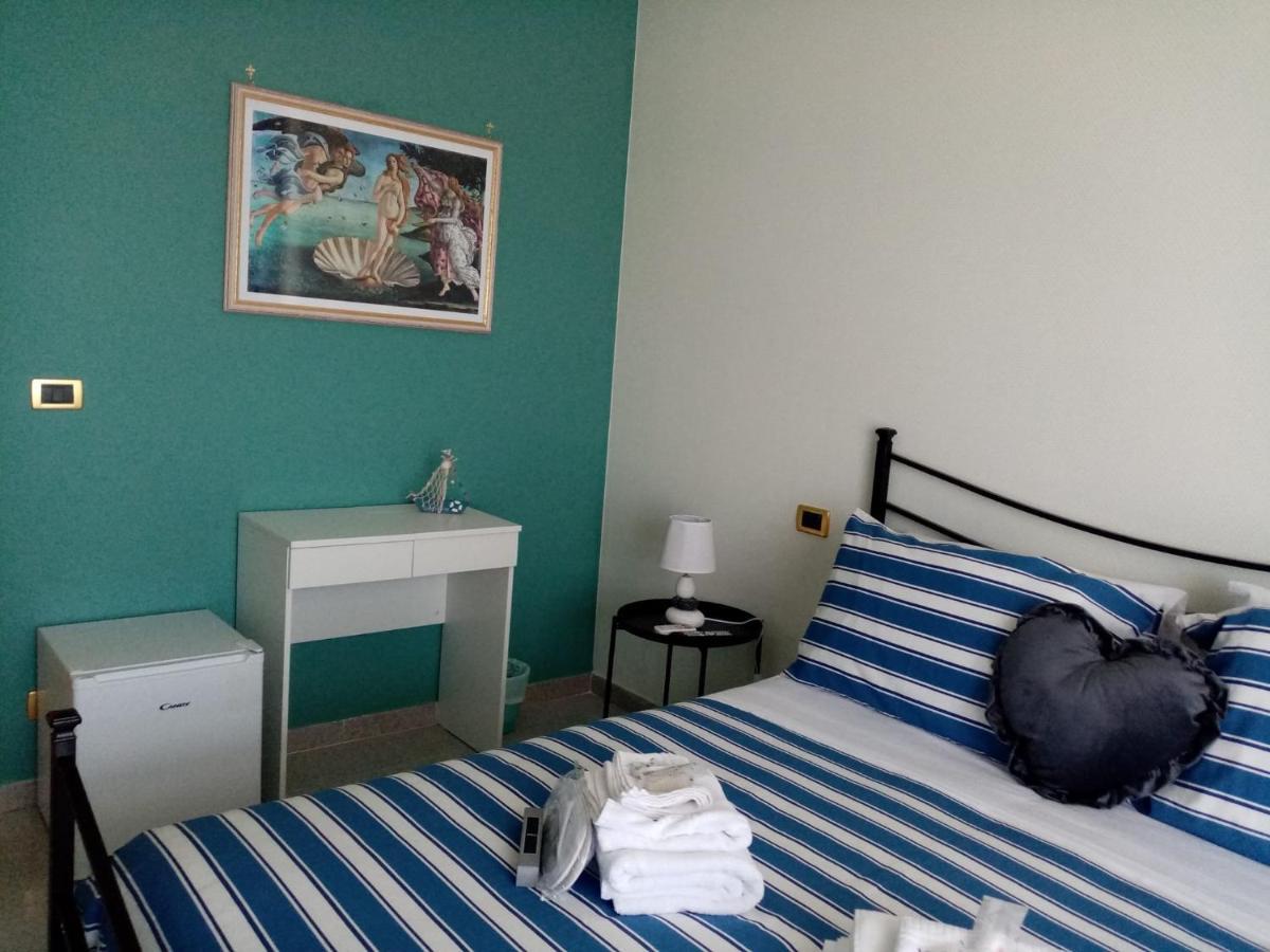 Le Stanze Di Botticelli Bed & Breakfast แตร์โมลิ ภายนอก รูปภาพ