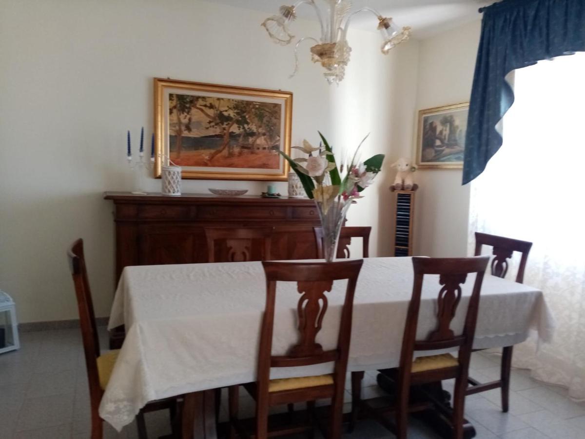 Le Stanze Di Botticelli Bed & Breakfast แตร์โมลิ ภายนอก รูปภาพ